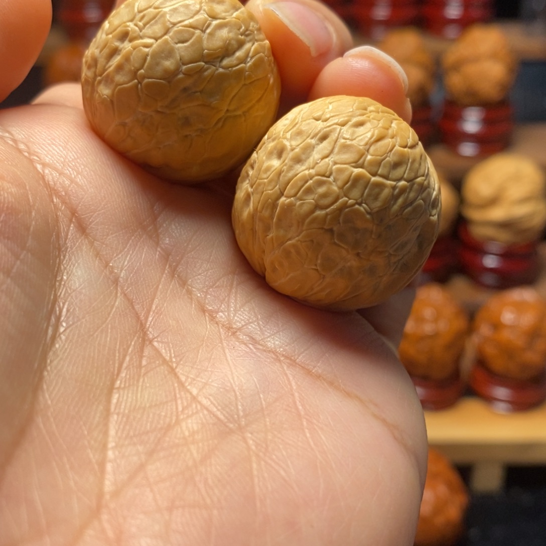 把件文玩核桃蛇皮球31尺