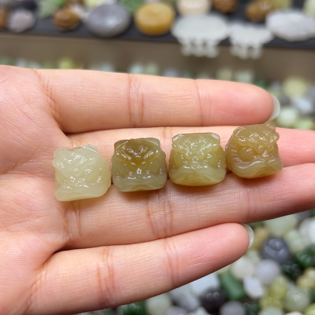 和田玉未镶嵌颈饰199一个多样性发其一