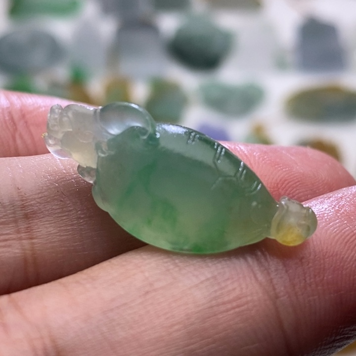 定制翡翠未镶嵌芳*轩