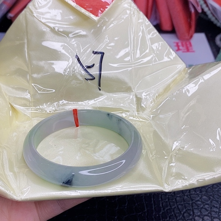 翡翠手镯未镶嵌一图一物实物为准