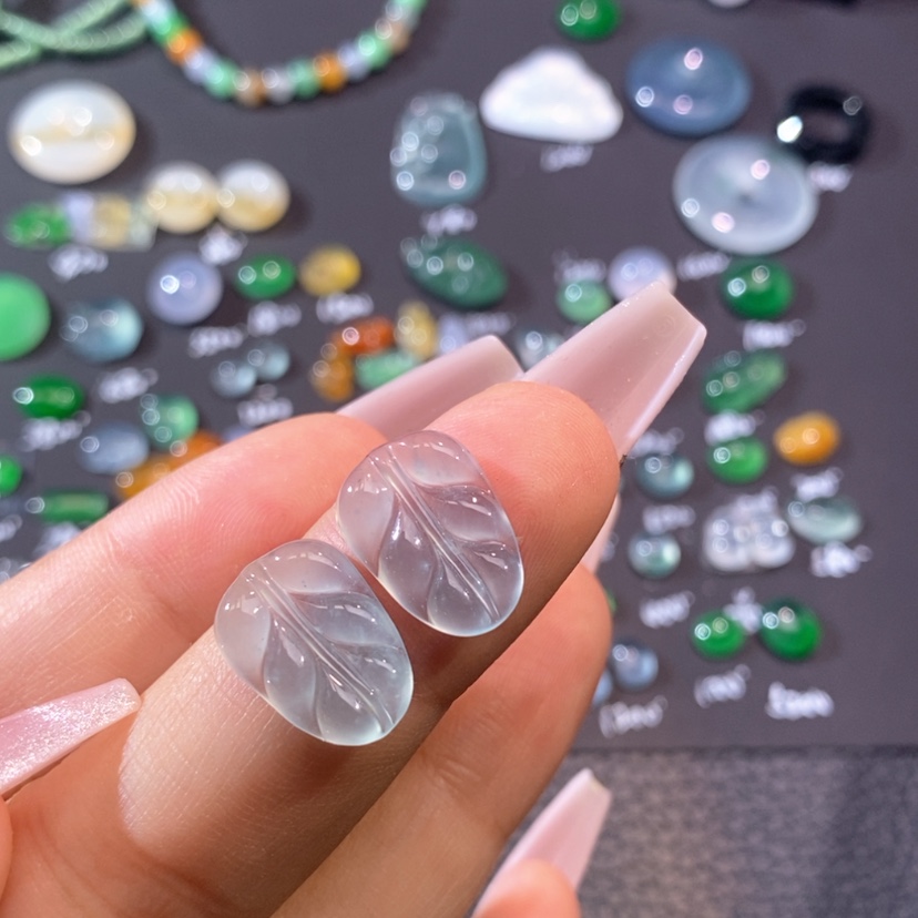 【闪购商品】翡翠挂件未镶嵌叶子