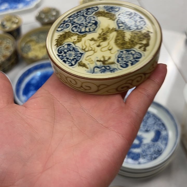 瓷片釉里金如意穿花龙杯垫景德镇