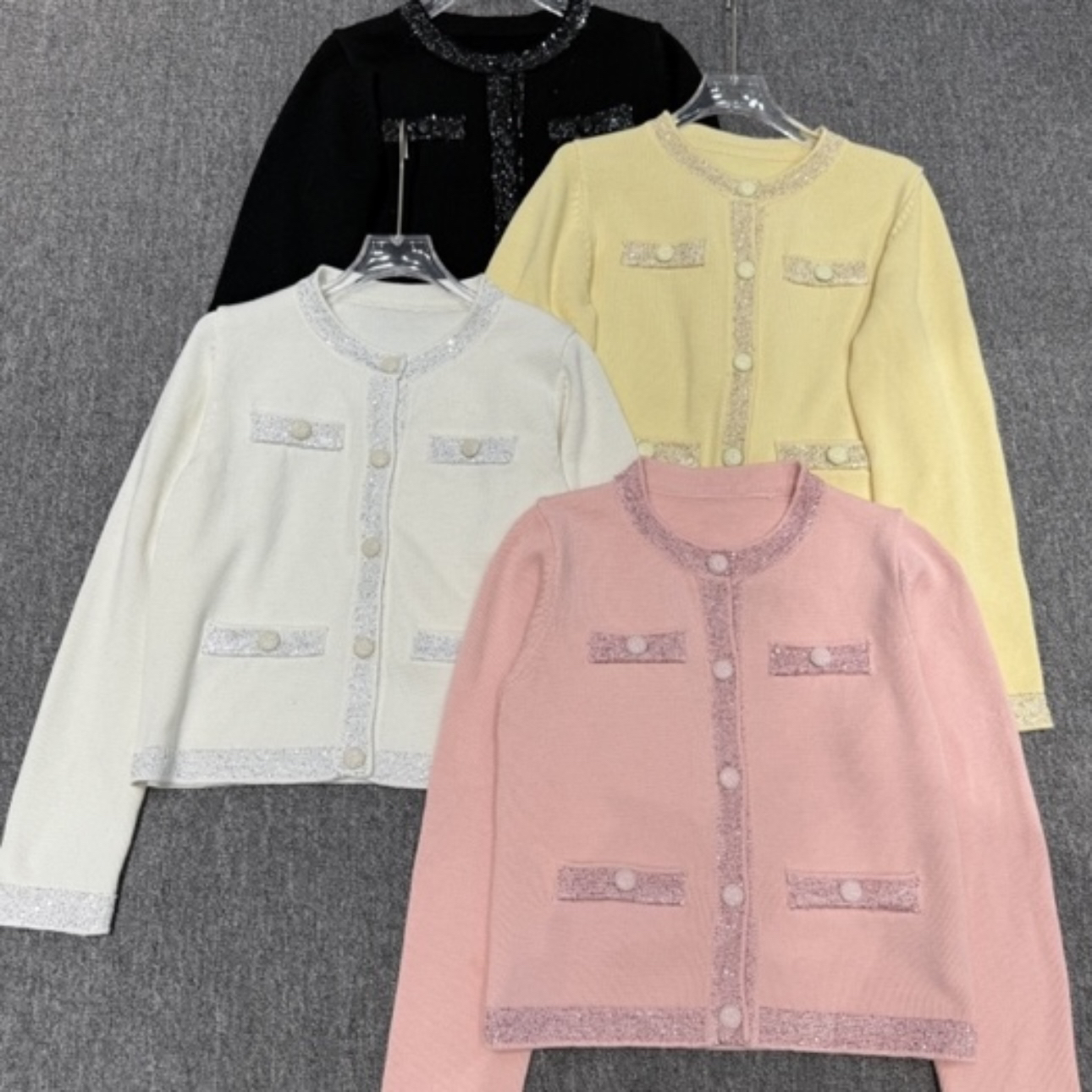 --CW.MM 圆领亮片设计保暖百搭开衫羊毛毛衣