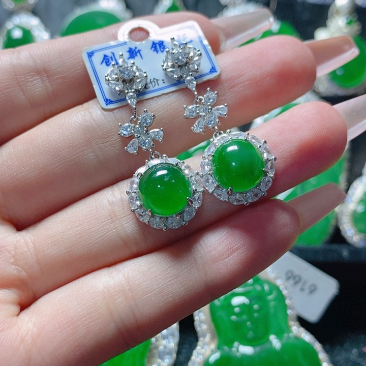 翡翠颈饰银S925镶嵌             