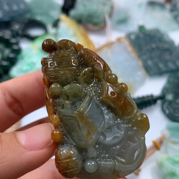 翡翠颈饰未镶嵌保真天然A货翡翠