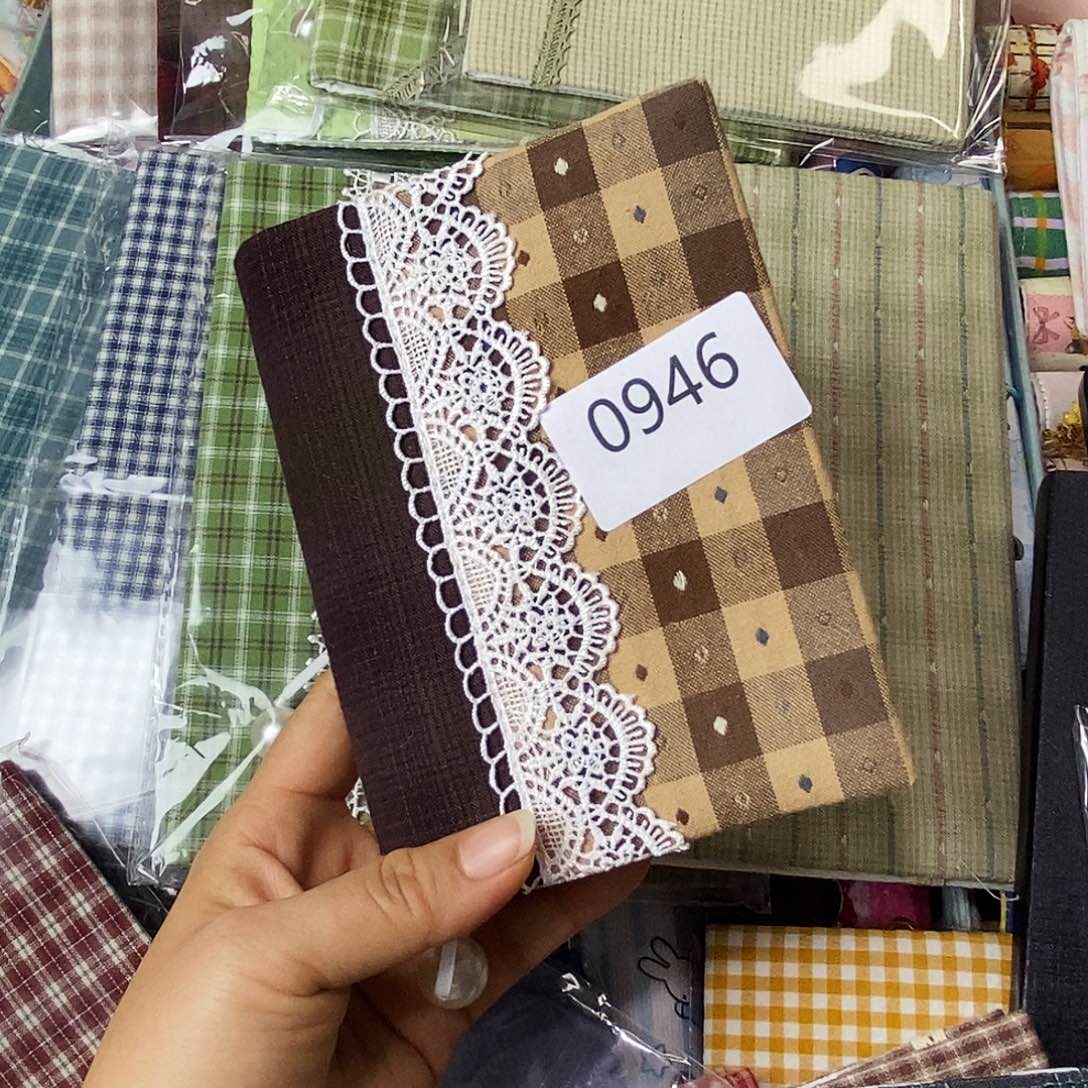 织绣A6 定页加方格本0946