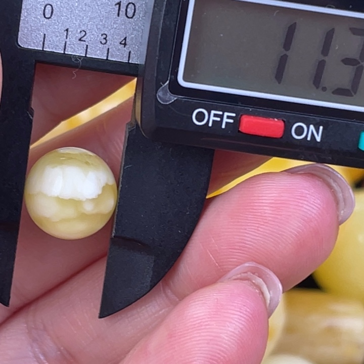 蜜蜡未镶嵌裸石1399