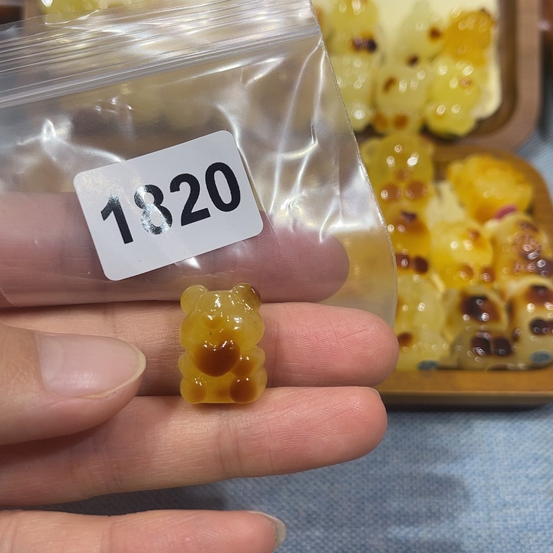 琥珀珠宝奇石未镶嵌骄****王