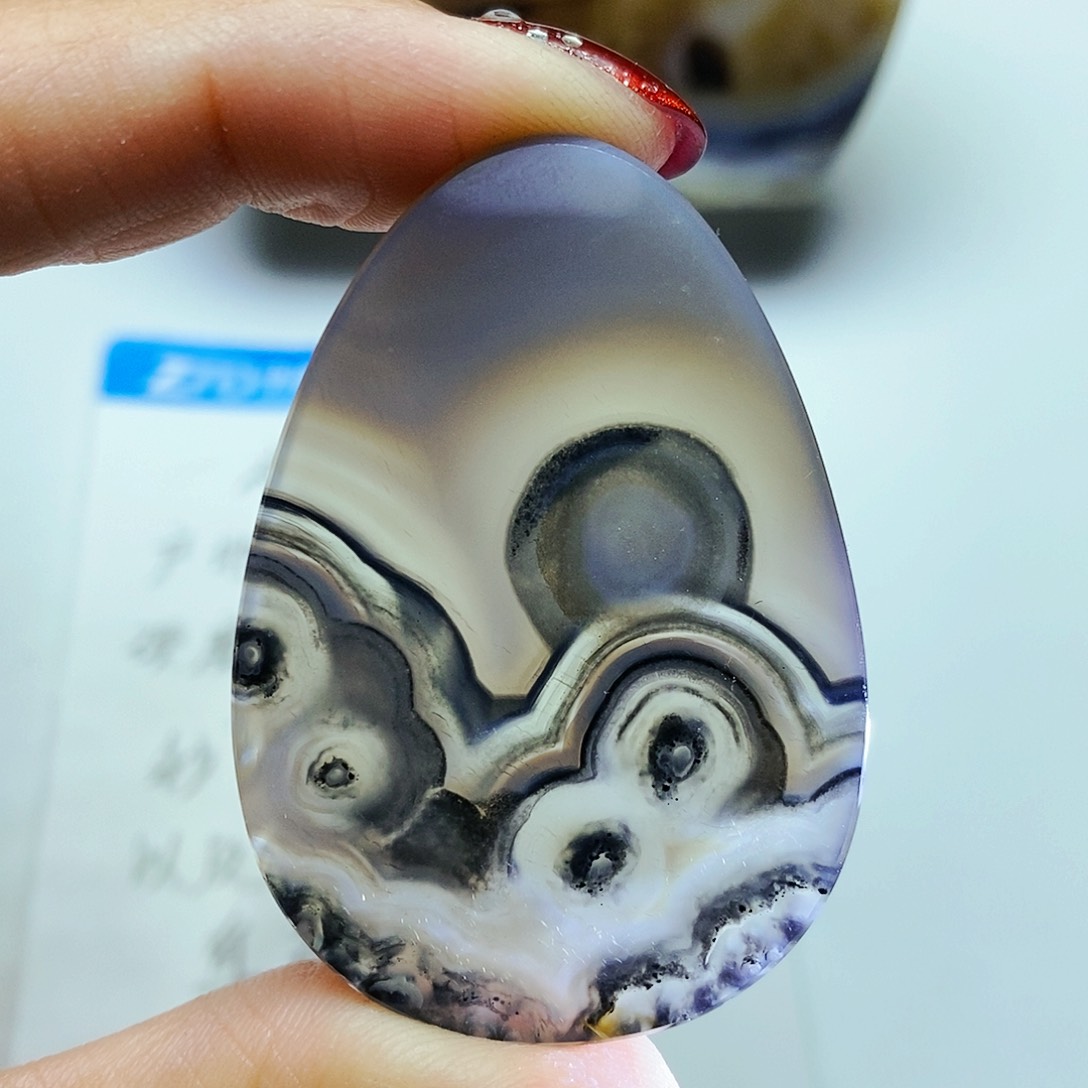 玛瑙/玉髓颈饰未镶嵌山*子