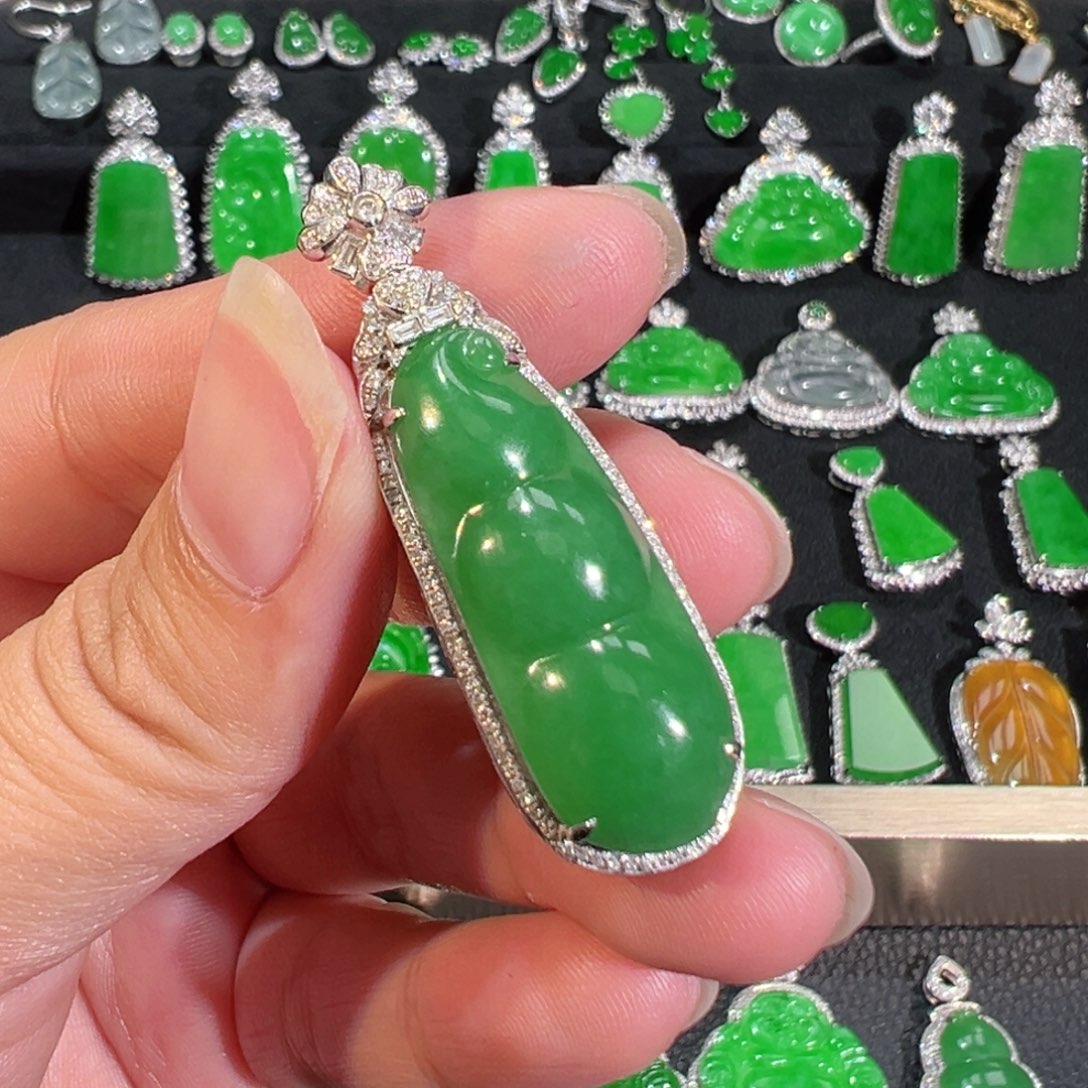 【闪购商品】翡翠吊坠(不含链)18K金镶嵌