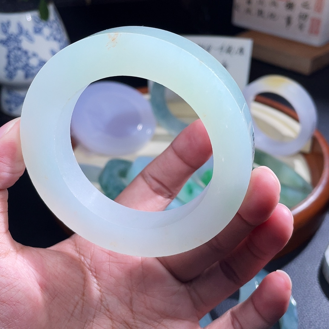 未镶嵌手镯定制翡翠