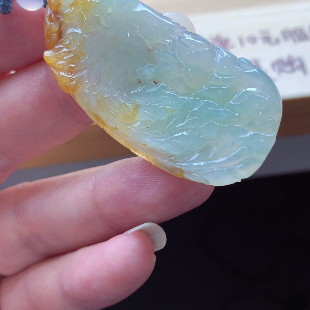 翡翠颈饰未镶嵌吊坠