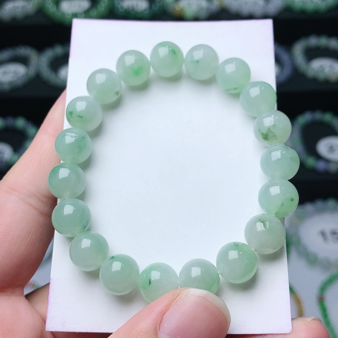 翡翠手链未镶嵌翡翠