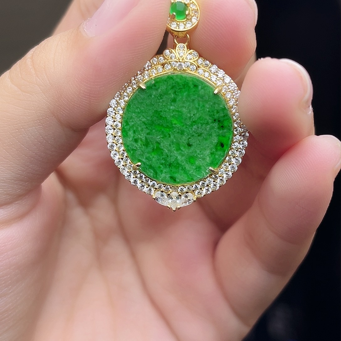 颈饰银S925镶嵌翡翠多样性