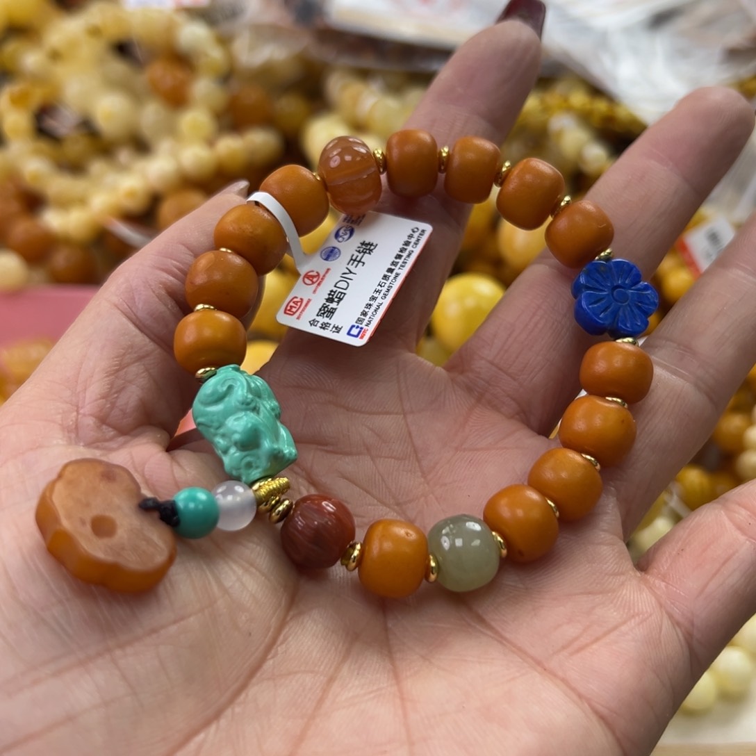 琥珀珠宝奇石未镶嵌