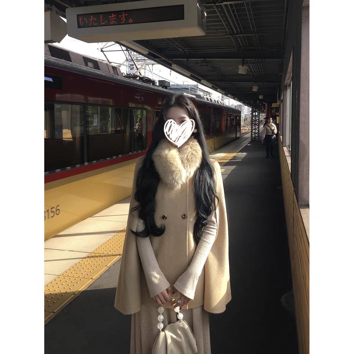 留洋大小姐 秋冬气质高级感披斗篷毛领+修身长袖裙子三件套00767