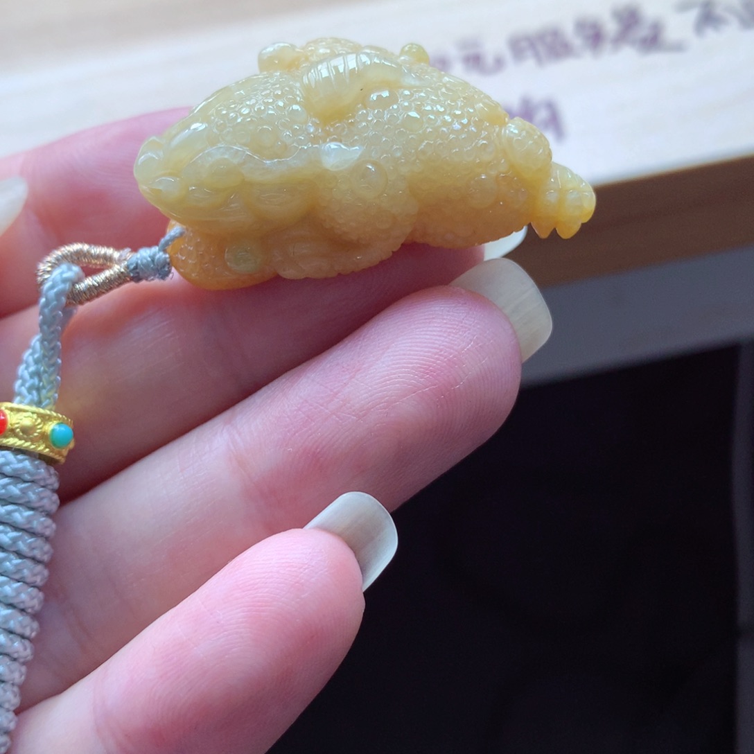 翡翠颈饰未镶嵌吊坠