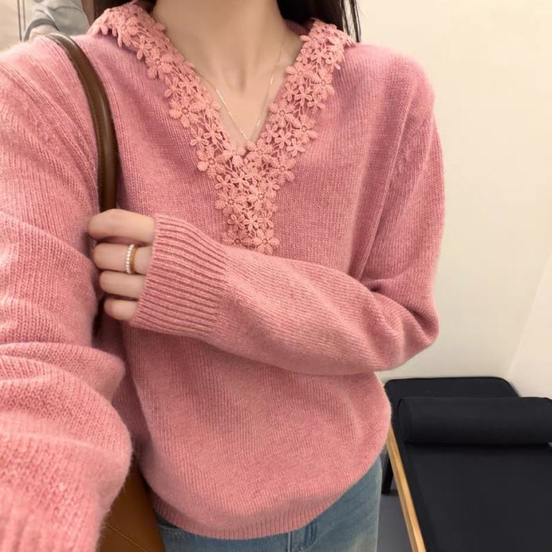 羊范软糯羊毛高级蕾丝毛衣法式v领连帽时髦秋冬新款设计感针织衫