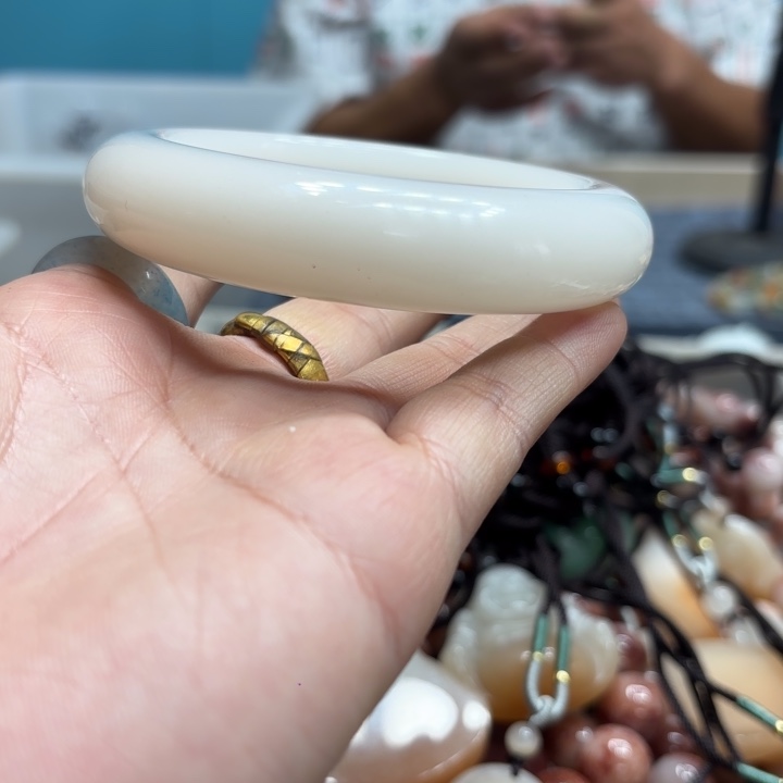 H***M石英岩玉合金颈饰