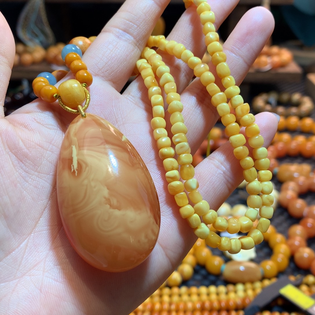 蜜蜡未镶嵌吊坠(赠链)