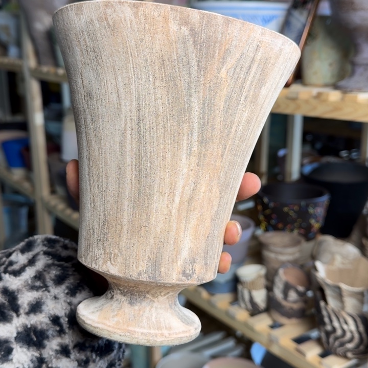 若***止景德镇桌面陶瓷花盆