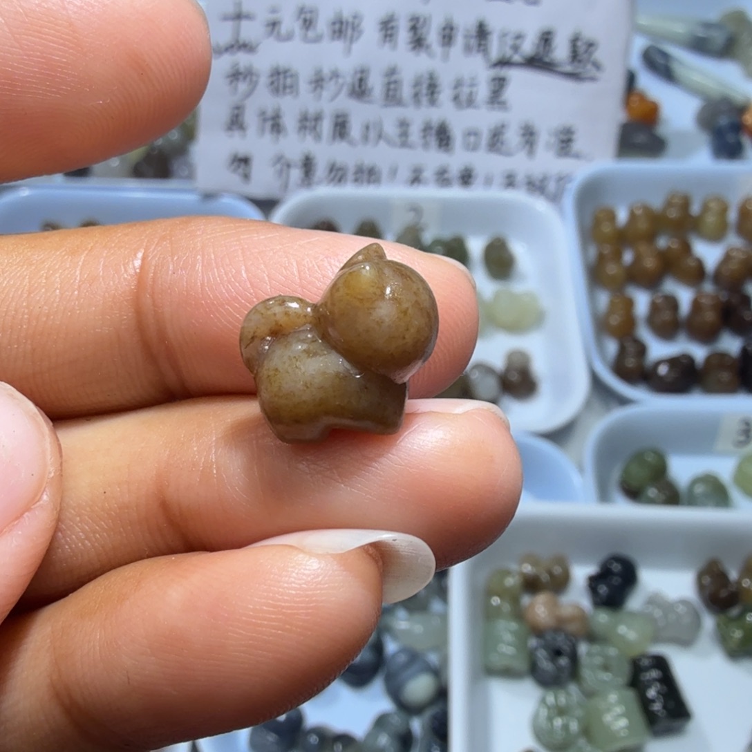 和田玉未镶嵌珠宝奇石