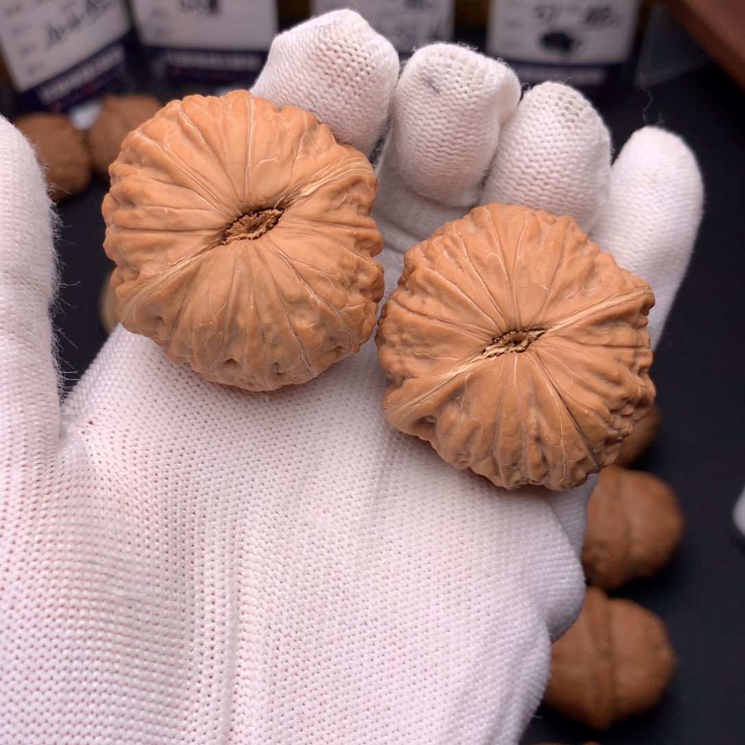 文玩核桃吊坠40铁锤