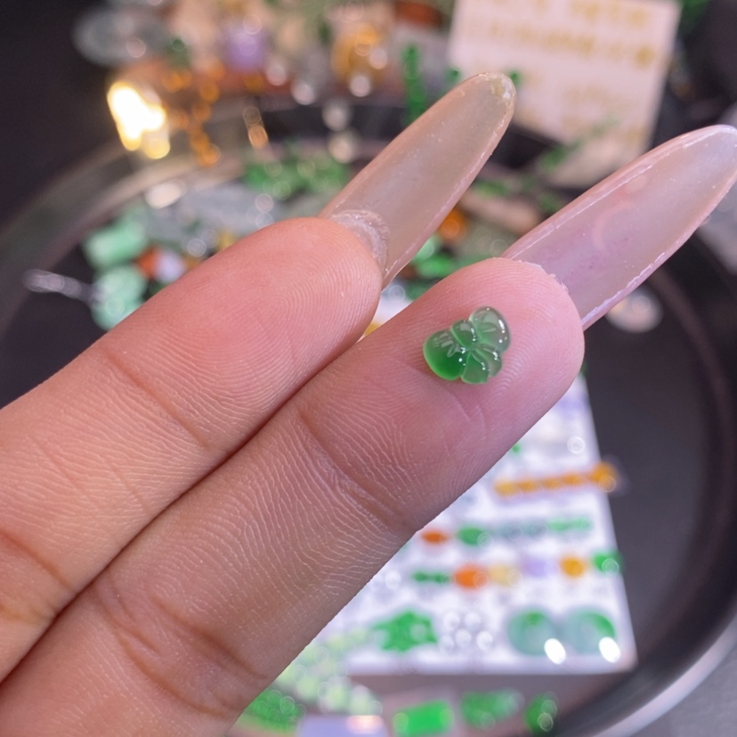 【闪购商品】翡翠挂件未镶嵌蝴蝶结