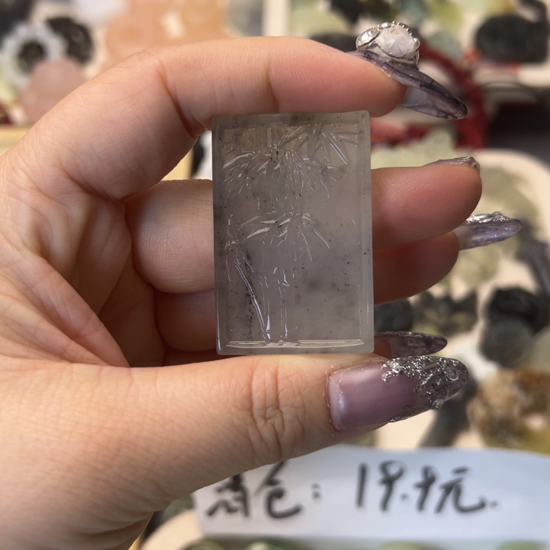 蛇纹石玉颈饰合金