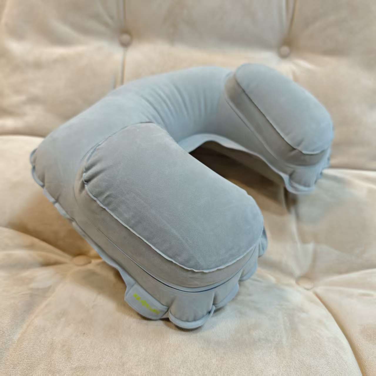 新秀丽护颈嘴吹式旅行户外露营通用U型枕飞机充气枕