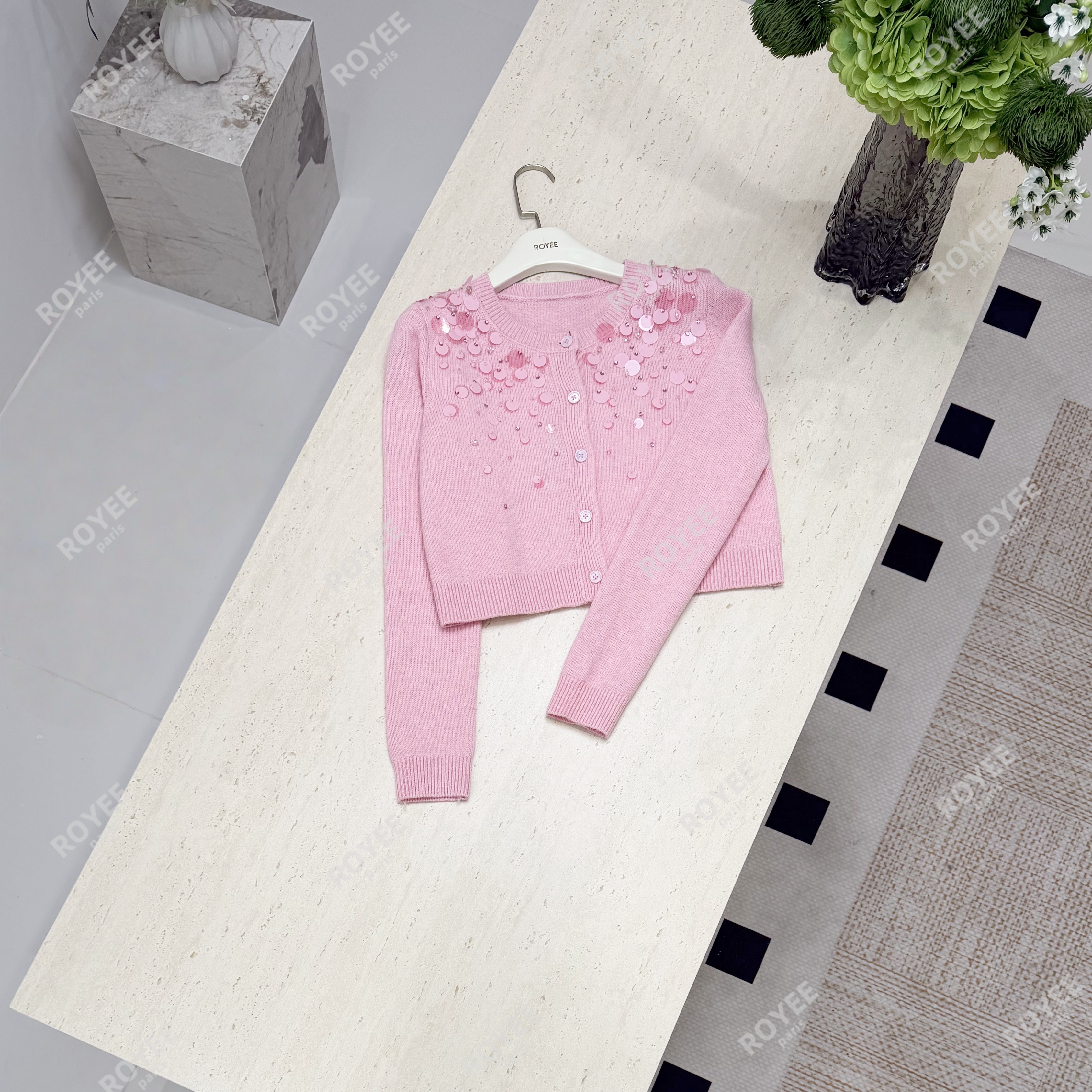 【许你耀眼】法式温柔甜美亮片钉钻针织开衫上衣女RY1769