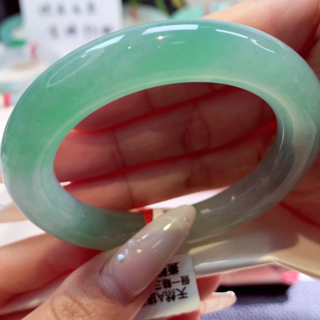 未镶嵌手镯翡翠圆条13号66