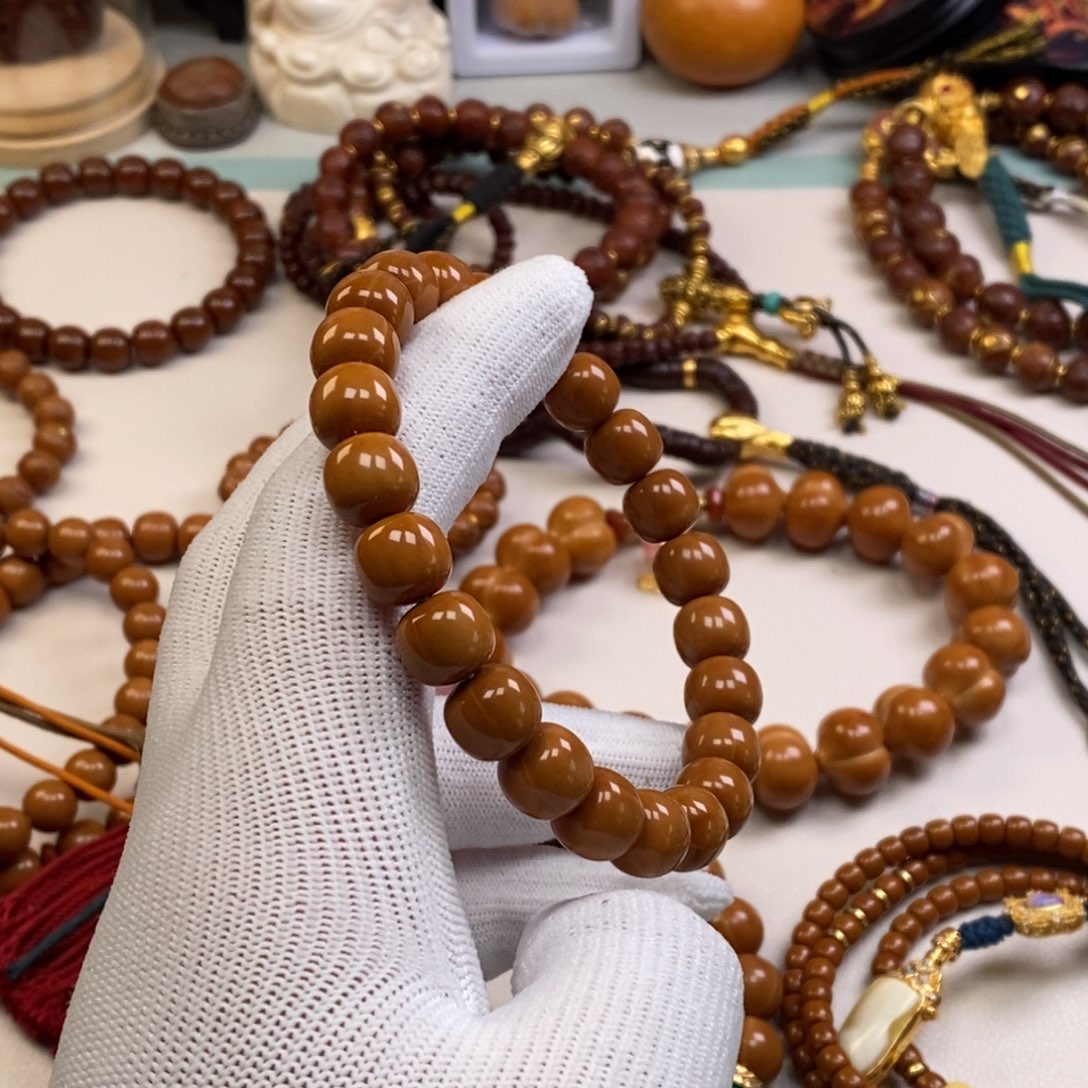 猴头核桃吊坠。。。。。。。。。。