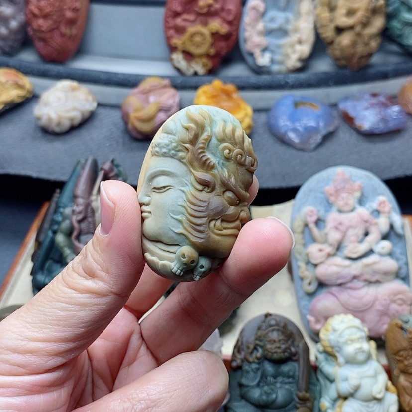 【闪购商品】定制石英质玉吊坠未镶嵌