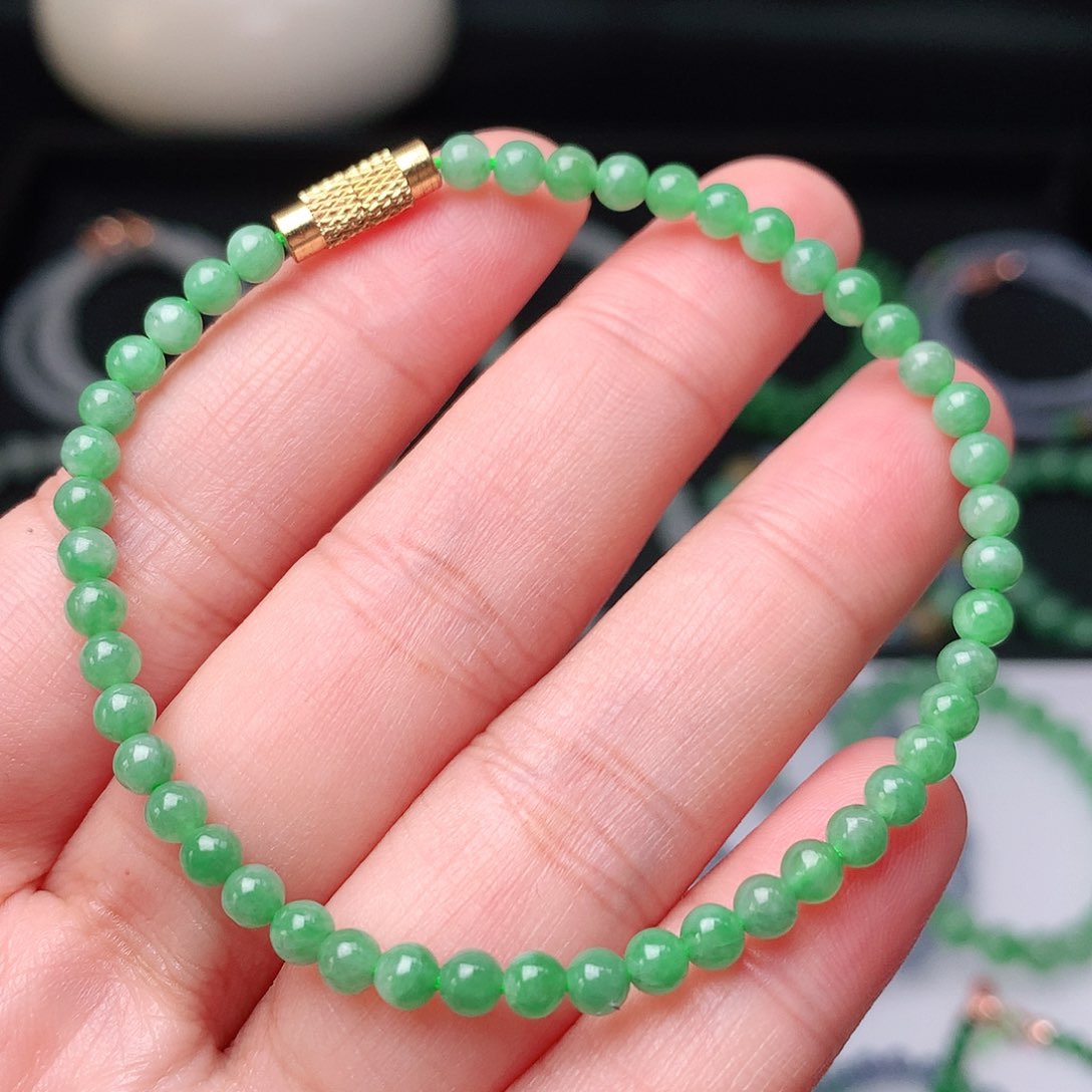 翡翠手链未镶嵌翡翠