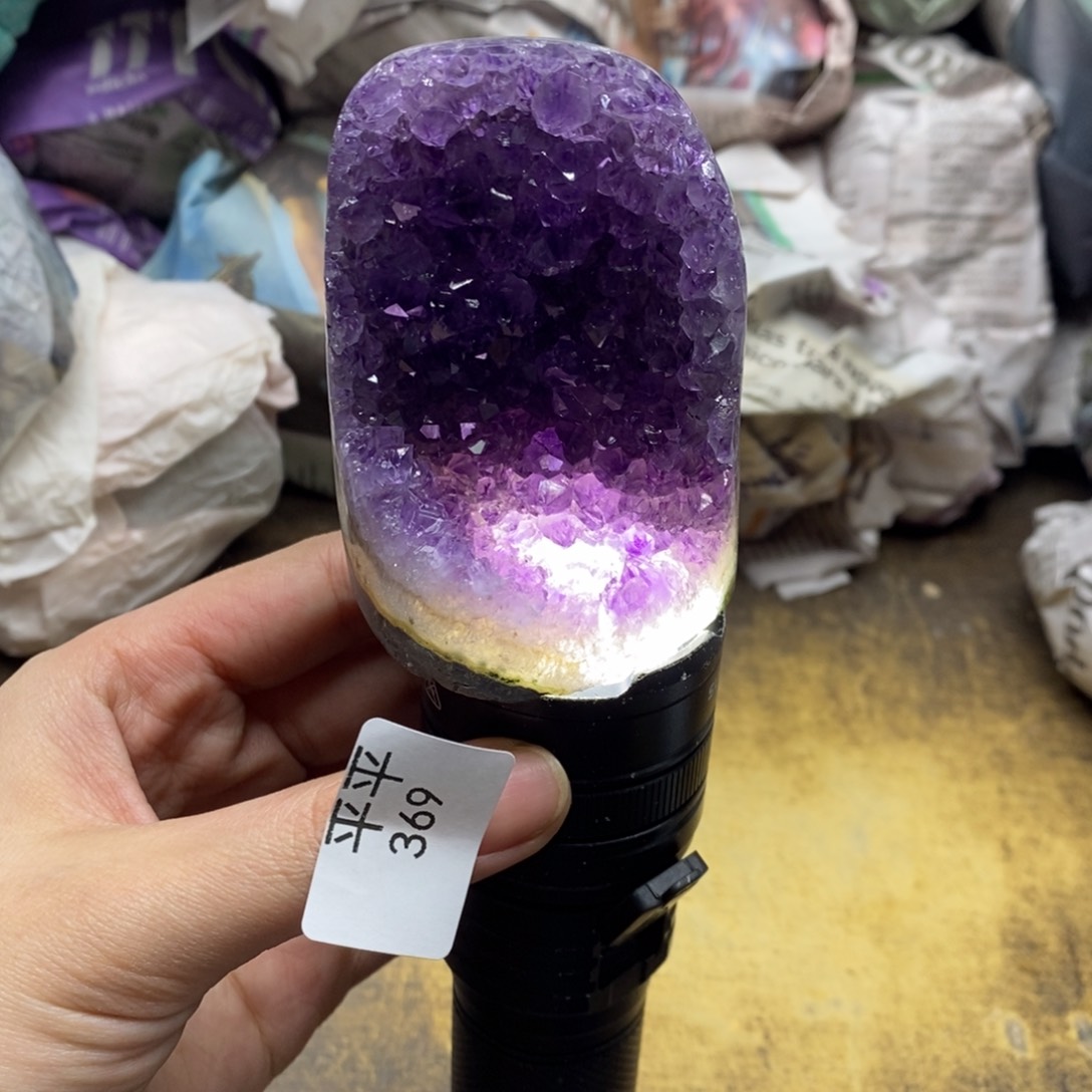 紫晶乌拉圭未镶嵌