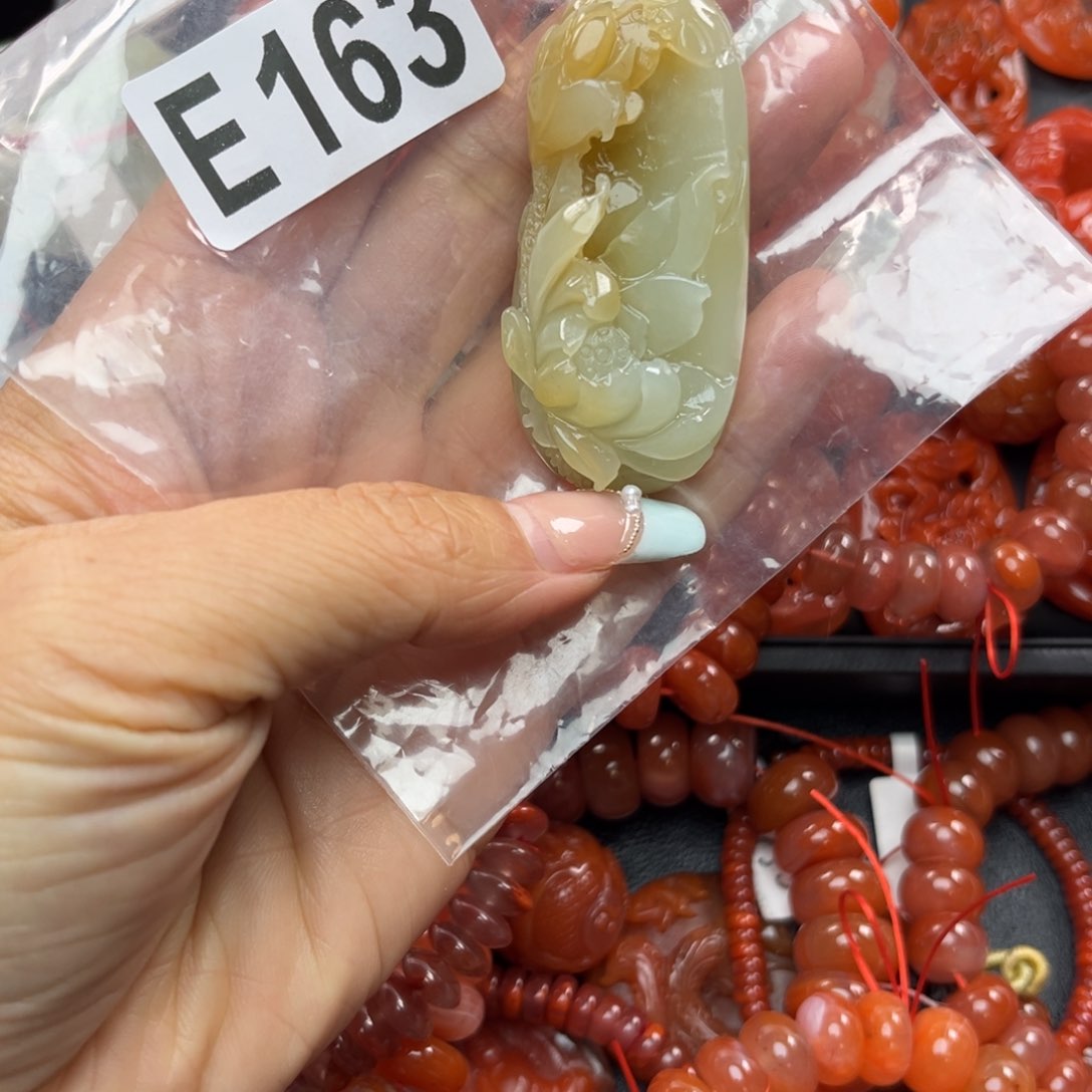 和田玉珠宝奇石未镶嵌星**姐