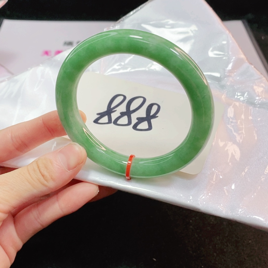 翡翠手镯未镶嵌545554555