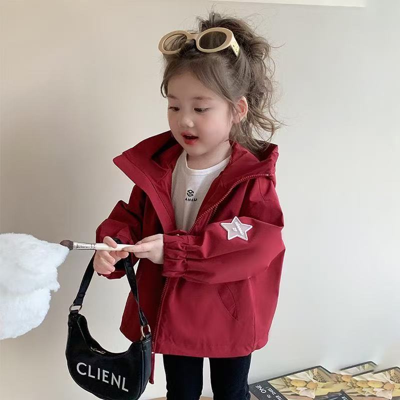 女童冲锋衣外套秋装2025新款洋气儿童春秋款小女孩运动连帽上衣潮