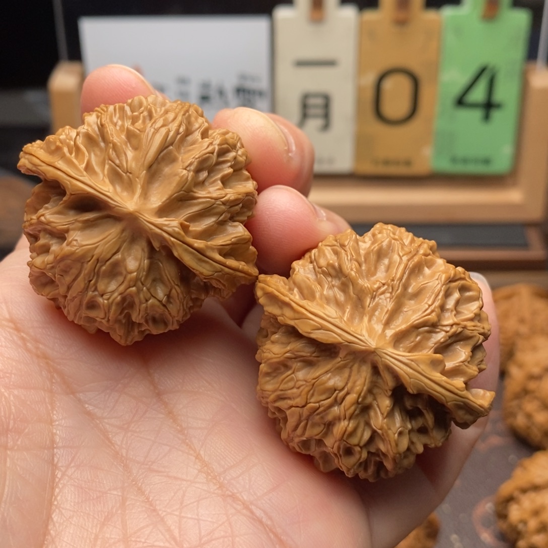 口***️文玩核桃把件苹果园43