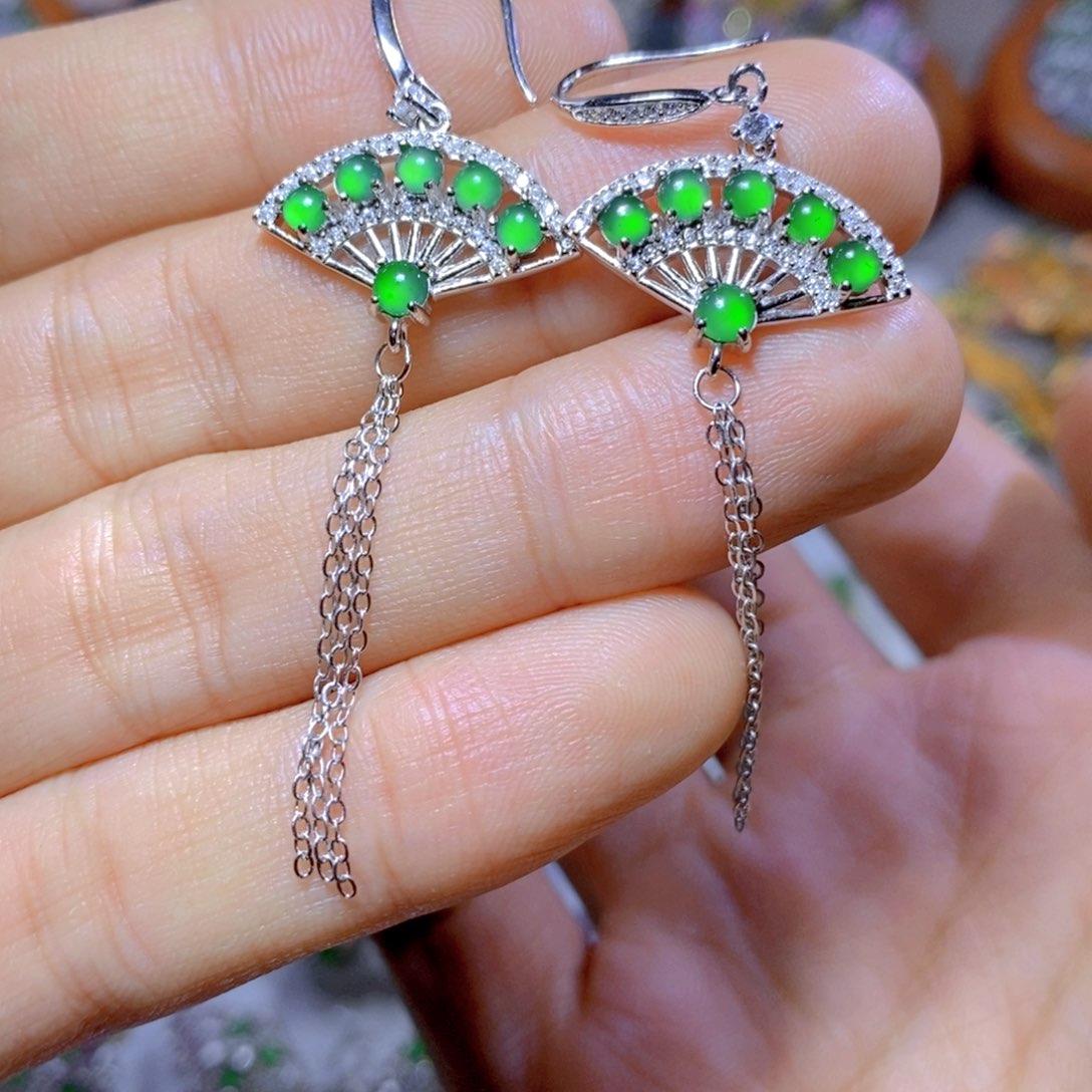 翡翠颈饰银S925镶嵌天然翡翠