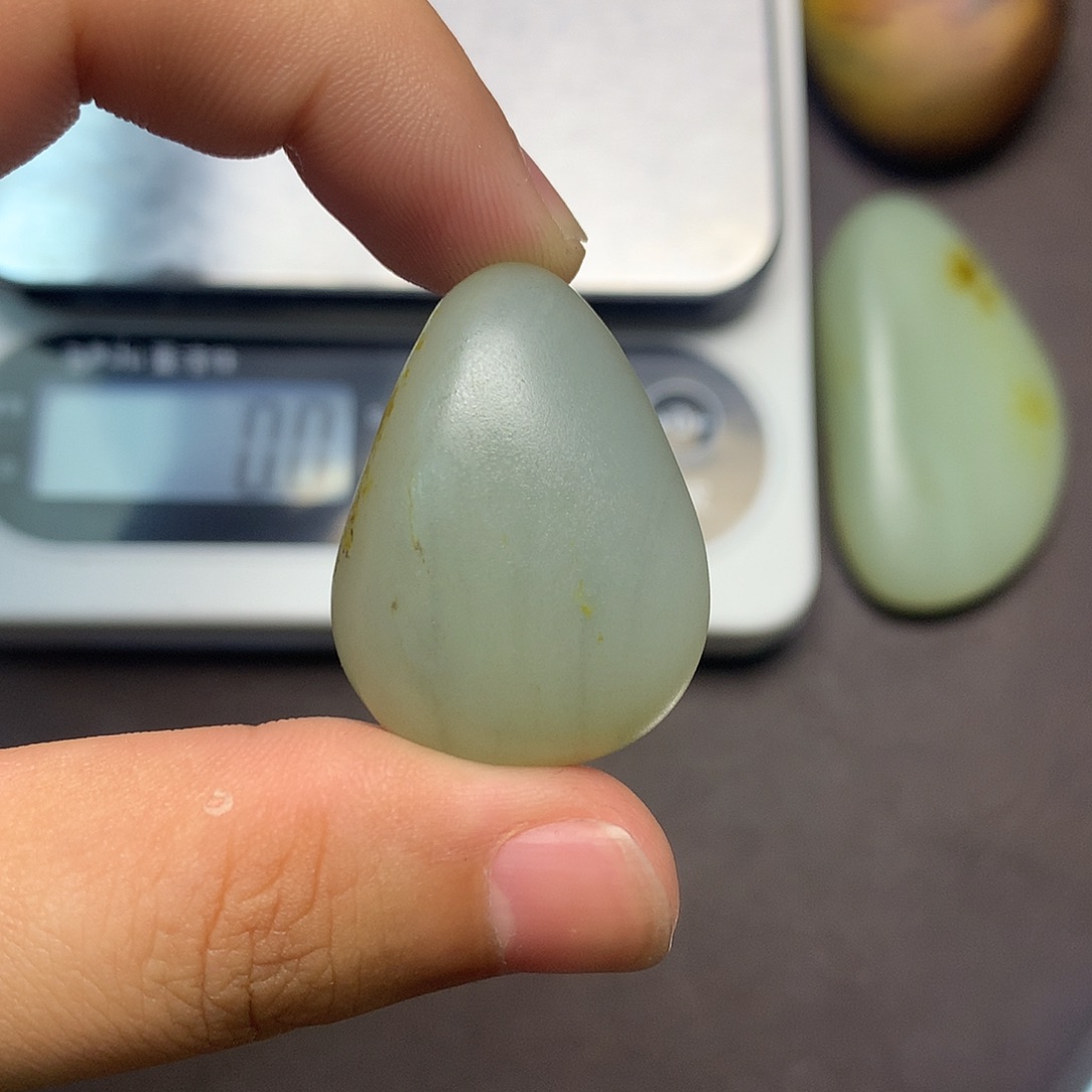 和田玉（糖玉）未镶嵌挂件