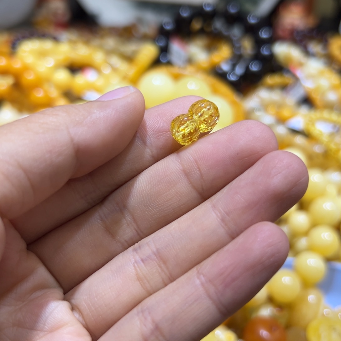 琥珀珠宝奇石未镶嵌