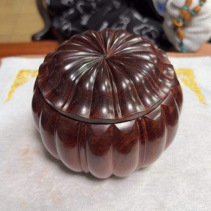 W***2小叶紫檀茶叶罐瓜棱