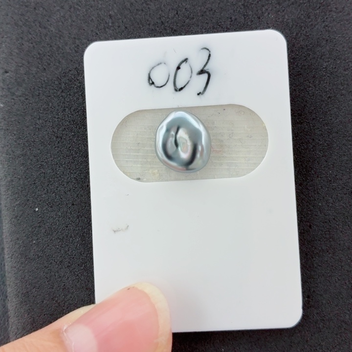 L***8海水珍珠裸珠大溪地