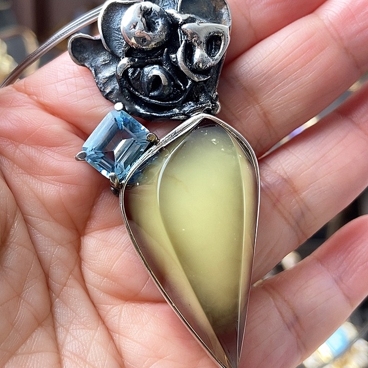 琥珀颈饰银S925镶嵌吊坠