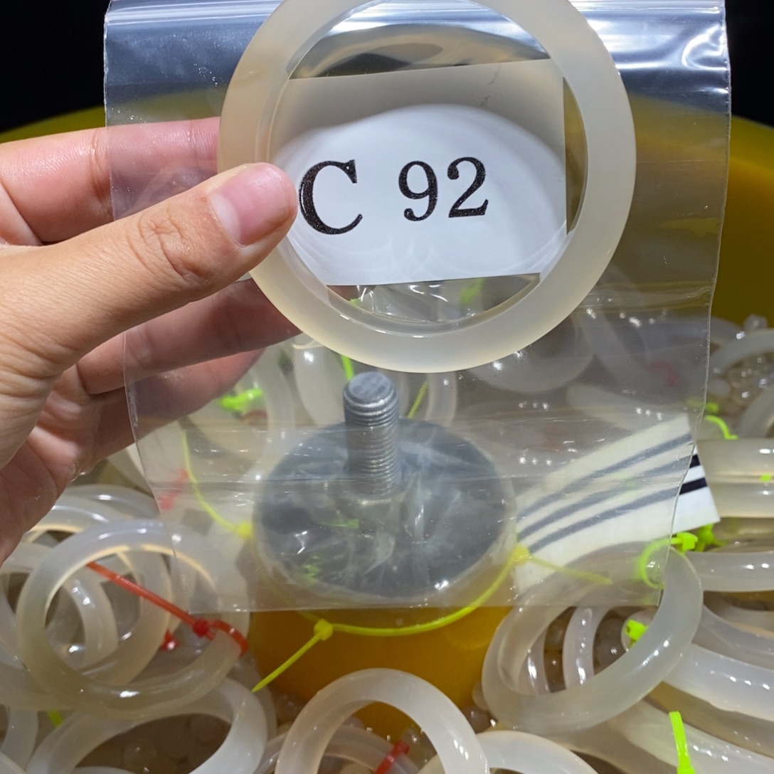 朝****玛瑙/玉髓未镶嵌手镯