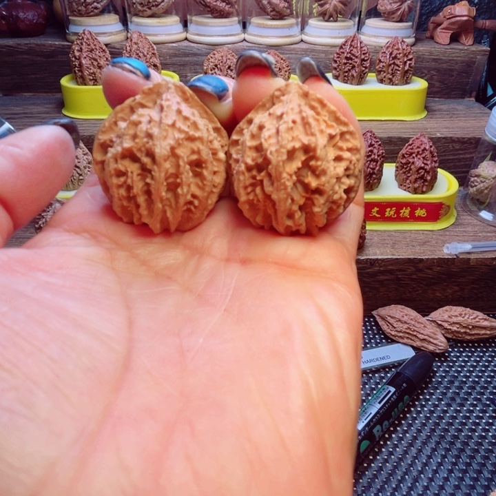 文玩核桃把件11号车