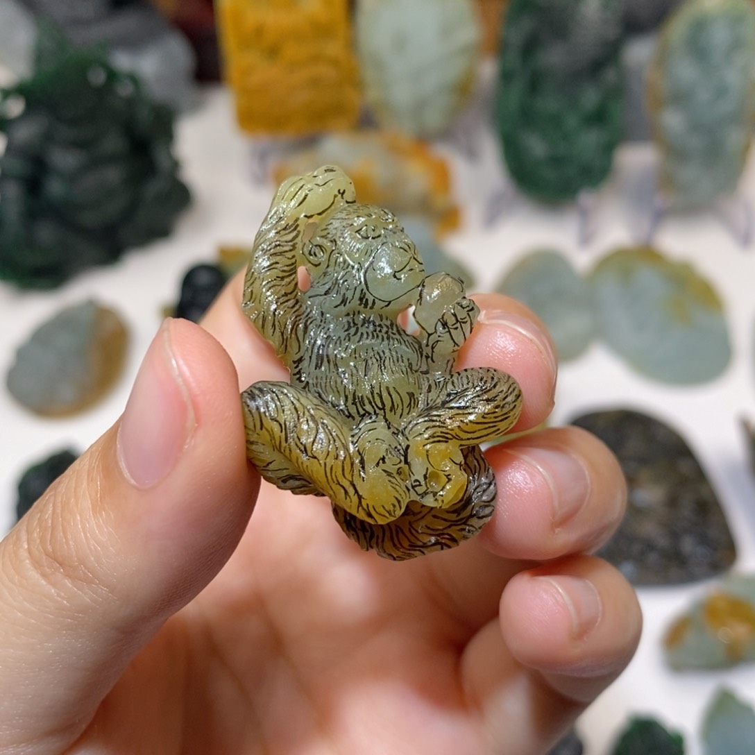定制翡翠未镶嵌翡翠