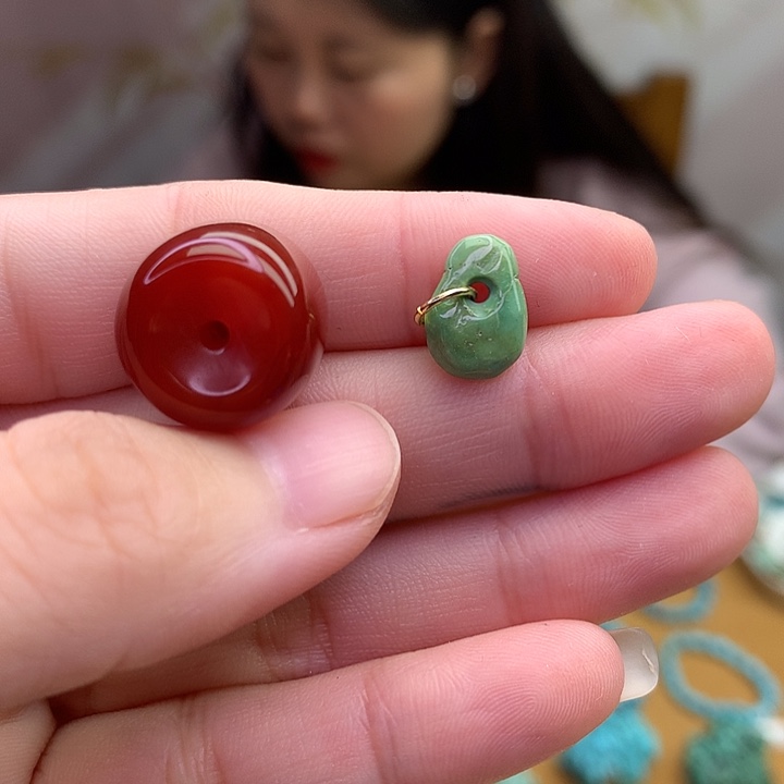 林***佳未镶嵌原矿玛瑙/玉髓